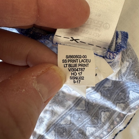 Old Navy Women's Aztec Print Short Sleeve Lace-Up-Yoke V-Neck Tunic Top Blue XL - Picture 9 of 13